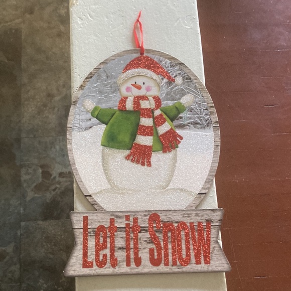 NWT Glittered Let It Snow Snowman ⛄️ Snow Globe Holiday Decoration Sign - Picture 6 of 16